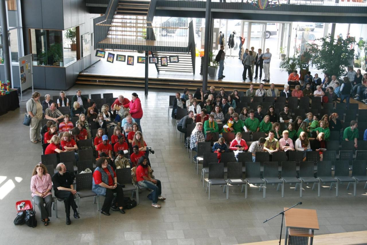 Aula der Konrad-Adenauer-Realschule